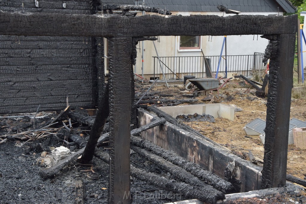 Schwerer Brand in Einfamilien Haus Roesrath Rambruecken P058.JPG - Miklos Laubert